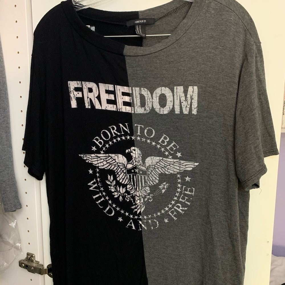 Graphic tee